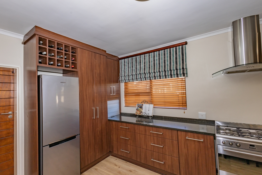 4 Bedroom Property for Sale in Sonstraal Western Cape